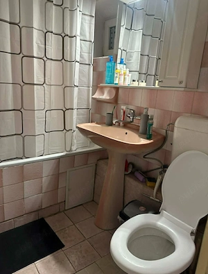 Cameră dublă spațioasă de închiriat   Sector 4   apartament modern cu 3 camere - imagine 15