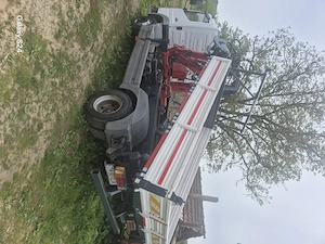 Mercedes Atego basculabil cu macara  - imagine 3
