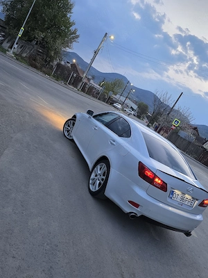 Lexus IS220D - imagine 5