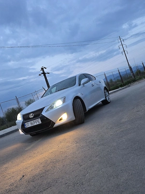 Lexus IS220D - imagine 4