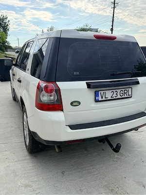 Land Rover Freelander 2 HSE   2.2 Diesel   160 CP   Automată   4x4 - imagine 2