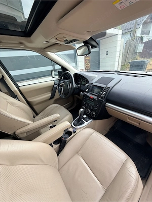 Land Rover Freelander 2 HSE   2.2 Diesel   160 CP   Automată   4x4 - imagine 3