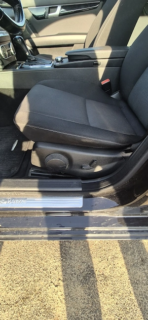 Vand mercedes 220 d - imagine 7