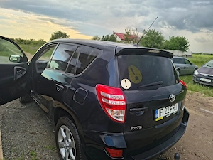 Toyota RAV 4 an 2010 - imagine 2
