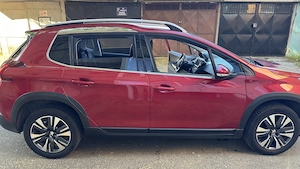 Peugeot 2008 1.2 PureTech Allure - imagine 6