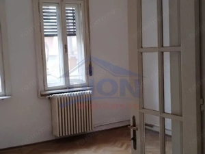 Proprietate interbelica in zona linistita, perfecta pentru investitie - imagine 3