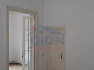 Proprietate interbelica in zona linistita, perfecta pentru investitie - imagine 2