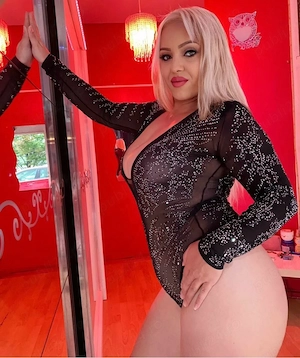 Blonda focoasa ! 