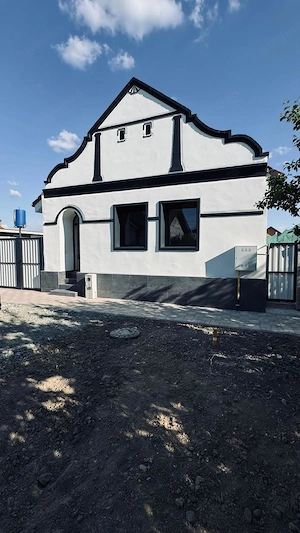 AV686 Casa individuala pe parter, 3 camere, in Sanmihaiu Roman