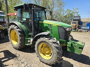 Vand tractoare și utilaje agricole