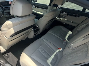BMW Seria 7 740d xDrive 3.0   Full Option - imagine 4