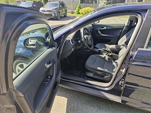 Vand Audi A3 fabricatie 2011, motorizare 1.6 diesel - imagine 8