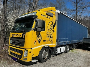 tir cap tractor semiremorca