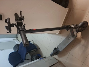 Vând trotineta electrica avo pro