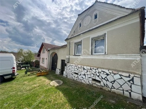 Casa individuala compusa din 2 corpuri teren 2000 mp loc Chirpar Sibiu - imagine 16