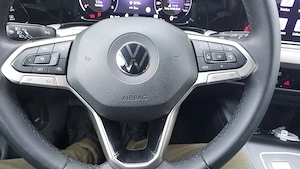 Volkswagen Golf 1.0 eTSI DSG MHEV Life - imagine 8
