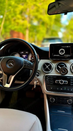 Mercedes-Benz A 180 - imagine 8