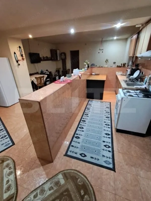 Casa de vanzare, 6 camere, 535 mp, zona Varias  - imagine 20