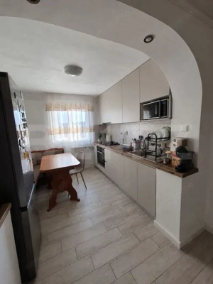 Apartament 3 camere, 68,42 mp utili - Brazda Lui Novac, zona Guliver - imagine 3