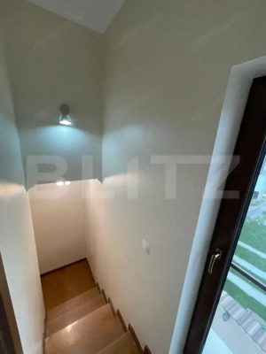 Apartament 3 camere, 65 mp, scară interioară și curte - Ciuperca 1 Mai - imagine 4