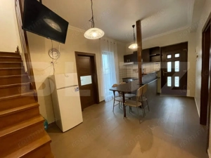 Apartament 3 camere, 65 mp, scară interioară și curte - Ciuperca 1 Mai - imagine 12