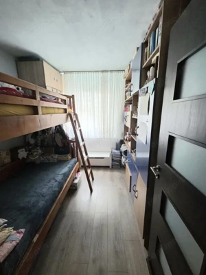 Apartament cu 3 camere, etaj 3, Craiovita Noua - imagine 6