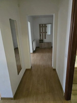 Închiriez apartament 2 camere, decomandat, zona Bazar- Orizont - imagine 9
