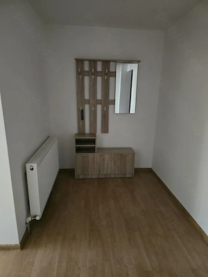 Închiriez apartament 2 camere, decomandat, zona Bazar- Orizont - imagine 10