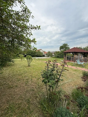 Casa elegantă cu piscină și curte generoasă în Deva   spațiu, lumină și confort pentru familie  - imagine 6