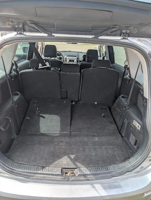 Mazda 5 din 2007 - imagine 3