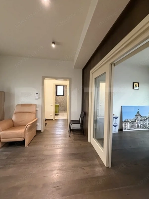 Apartament tip penthouse, 2 camere decomandate, terase panoramice, Rovine - imagine 6