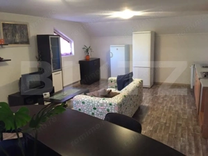 Apartament modern, 3 camere, 120 mp, curte proprie, loc de parcare privat - imagine 2