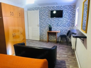 Apartament modern, 3 camere, 120 mp, curte proprie, loc de parcare privat - imagine 5