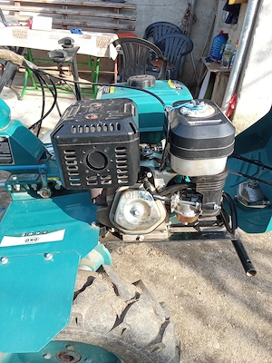 Vând motocultor DKD 1100D NEW-1, 18cp, cu semiremorcuță, cu o axă, atașată. Se vinde și separat. - imagine 6