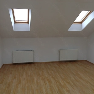 Oferim spre inchiriere spatii de birouri in Brasov, bd. Grivitei, intr-o zona foarte accesibila. - imagine 3