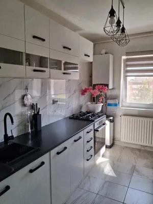  Apartament 3 camere, decomandat, zona - Scriitorilor