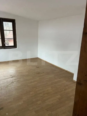 De vanzare, casa in Schei - imagine 3