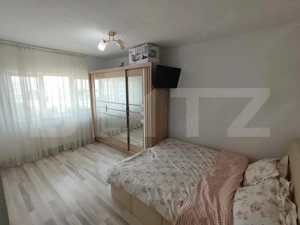 Apartament 3 camere, etaj 7/9 cu lift, 70 mp, zona Micro 6  - imagine 4