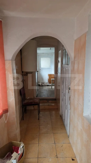 Casă cu acoperisul ars cu teren intravilan, 764 mp, zona Răzvad  - imagine 10