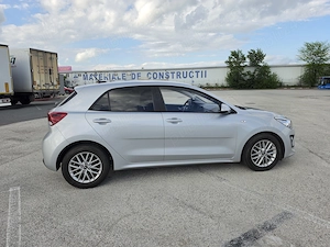 Vând Kia Rio 1.0 T-GDI 7DCT Urban MY22 - imagine 3