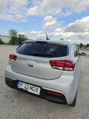 Vând Kia Rio 1.0 T-GDI 7DCT Urban MY22 - imagine 5