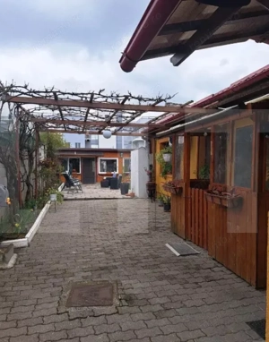 Vind casa cu doua apartamente cu intrare separata. - imagine 10