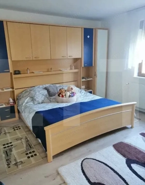 Vind casa cu doua apartamente cu intrare separata. - imagine 8