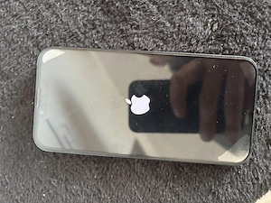 Vând iPhone 13 , stare buna , sanatate baterie 90% - imagine 3