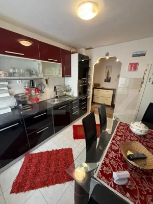 Apartament 2 camere, decomandat, boxa, etaj intermediar - imagine 4