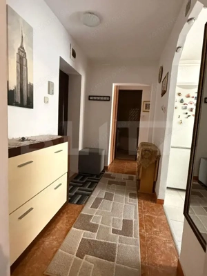 Apartament 2 camere, decomandat, boxa, etaj intermediar - imagine 5