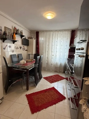Apartament 2 camere, decomandat, boxa, etaj intermediar - imagine 3