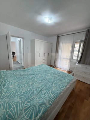 Apartament cu 2 camere, decomandat, modern, zonă centrală, etaj 3  - imagine 3