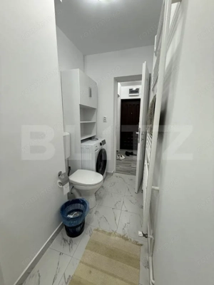 Apartament cu 2 camere, decomandat, modern, zonă centrală, etaj 3  - imagine 8