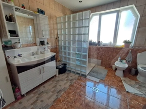 Casă modernă P+2 de vânzare în Reghin, cu garaj și curte generoasă - imagine 12